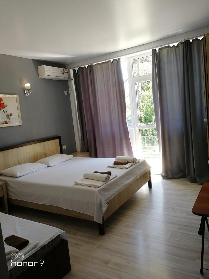 Mira Hotell New Athos Exteriör bild