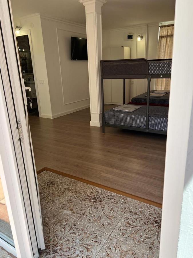 Mira Hotell New Athos Exteriör bild